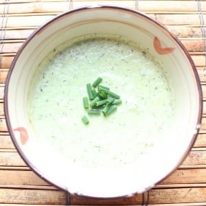 Creamy Cucumber Ranch Dressing | Healthy homemade salad dressing with cucumber, vegan mayo and apple cider vinegar.
