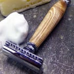 Who said stocking stuffer gifts can't be environmentally friendly? Hop aboard the green Christmas train with a thoughtful and eco-friendly gift - like a safety razor.
