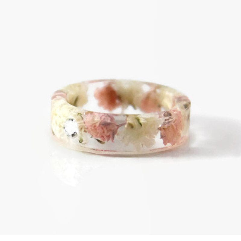 If you love nature and you love jewelry, then there's no question about it - you'll love these nine handmade pieces of nature-inspired jewelry! Like this handmade flower ring.