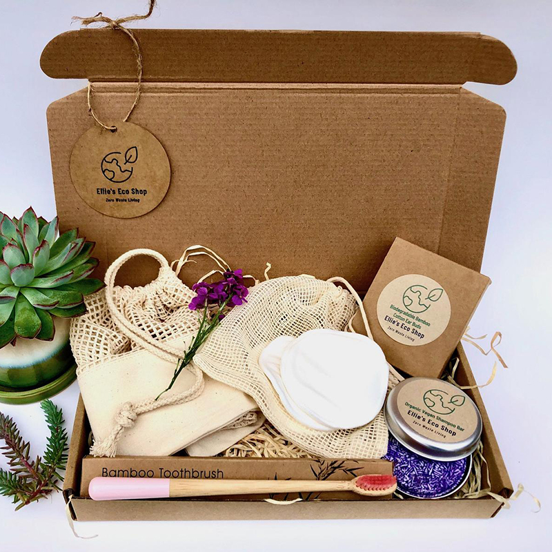 Plastic-free and made by awesome, earth-friendly individuals and brands, you can find zero waste gifts for every person on your shopping list. Like this zero waste gift box for the person in your life who just loves thoughtful gifts.