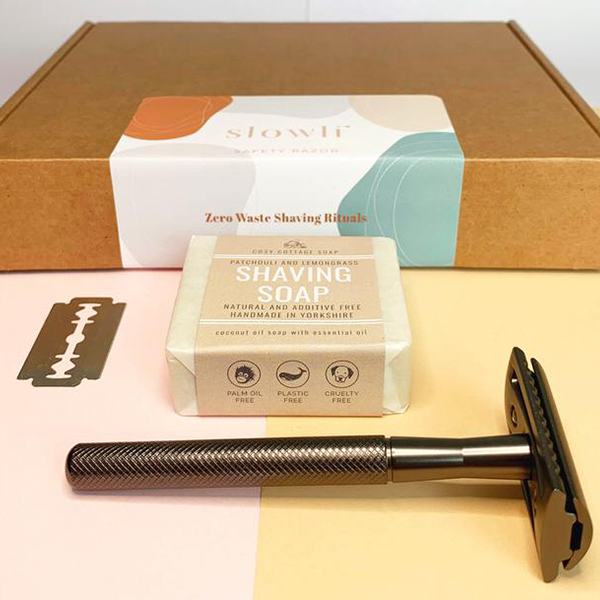 Plastic-free and made by awesome, earth-friendly individuals and brands, you can find zero waste gifts for every person on your shopping list. Like this safety razor kit for the bath lover in your life.