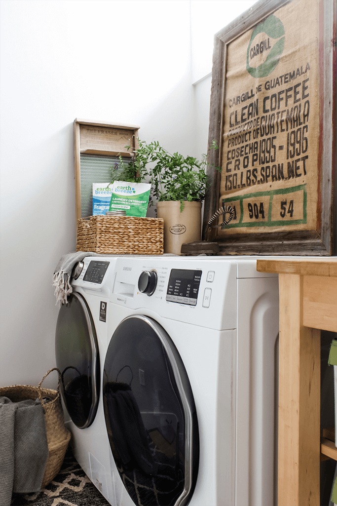 15 Small Laundry Room Makeover Ideas that are Pretty, Practical ...