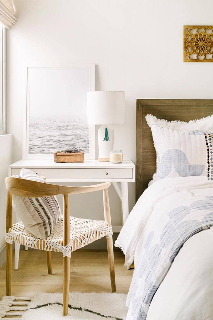 Bedroom Layout Ideas With Desk: 12 Ways To Arrange Your Space